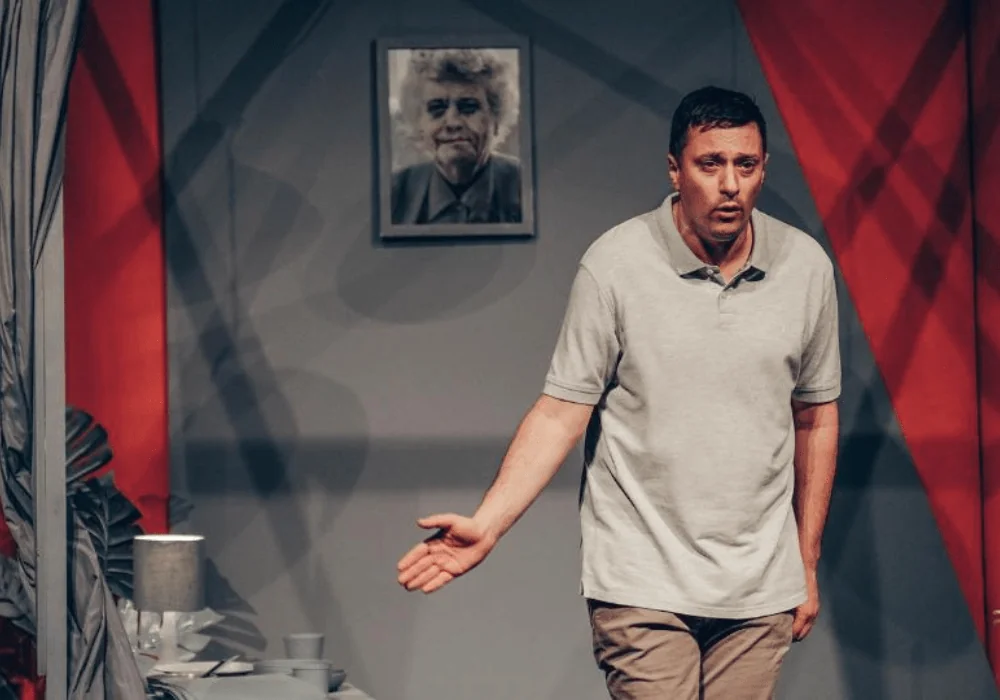 Idem Putem Pa Zagrlim Drvo