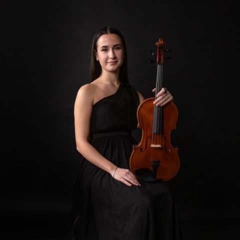 Koncert violistkinje Viole Bakoš 4. juna u klubu „Tribina mladih“