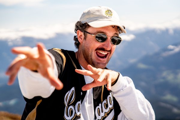 Elio