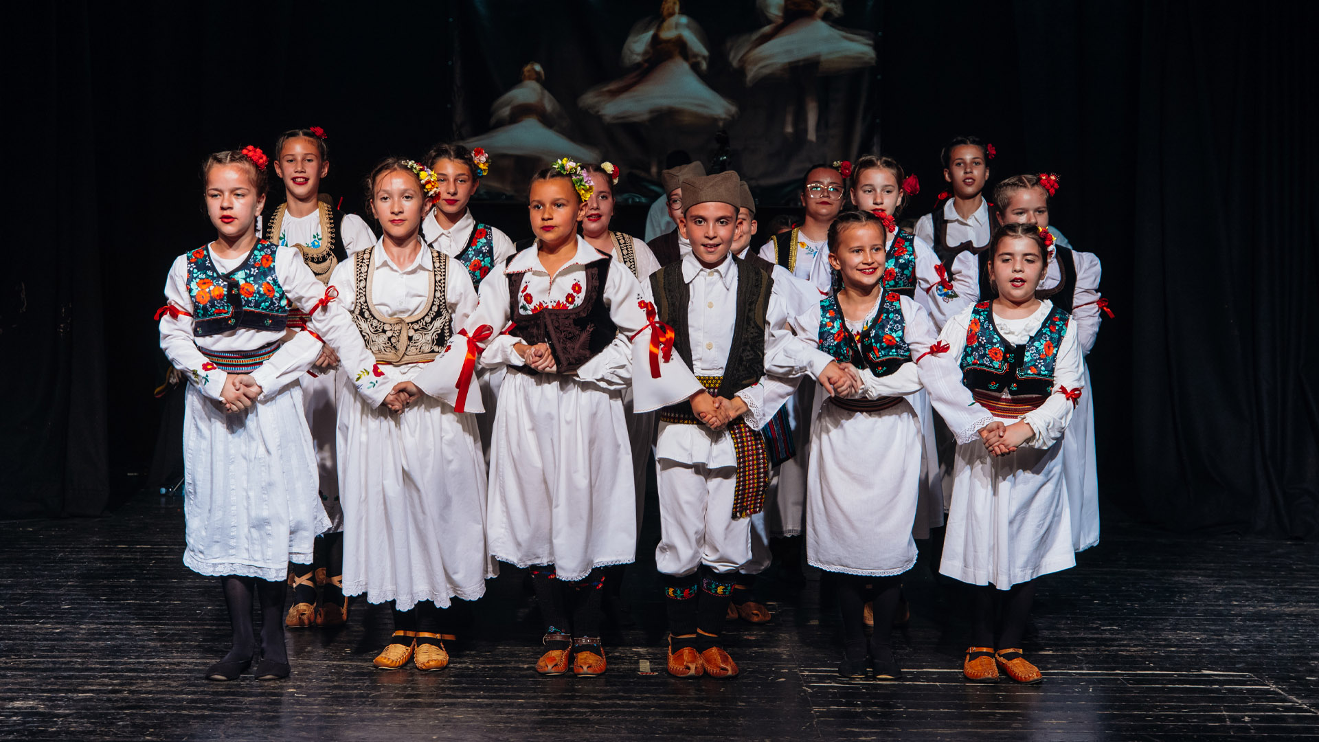 Dečiji koncert folklora