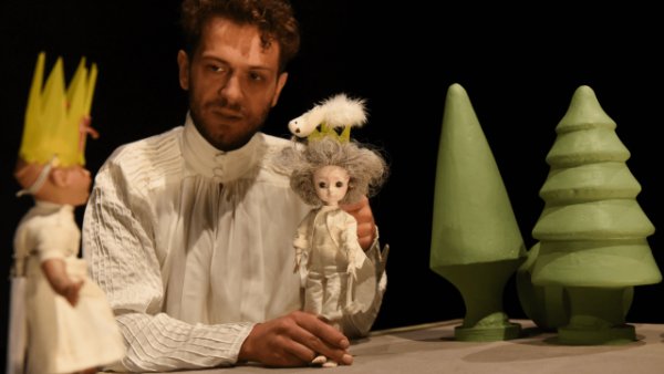 Bajka o tihom princu i tužnoj princezi