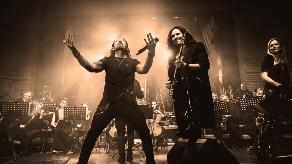 Ronnie Romero & Alogia